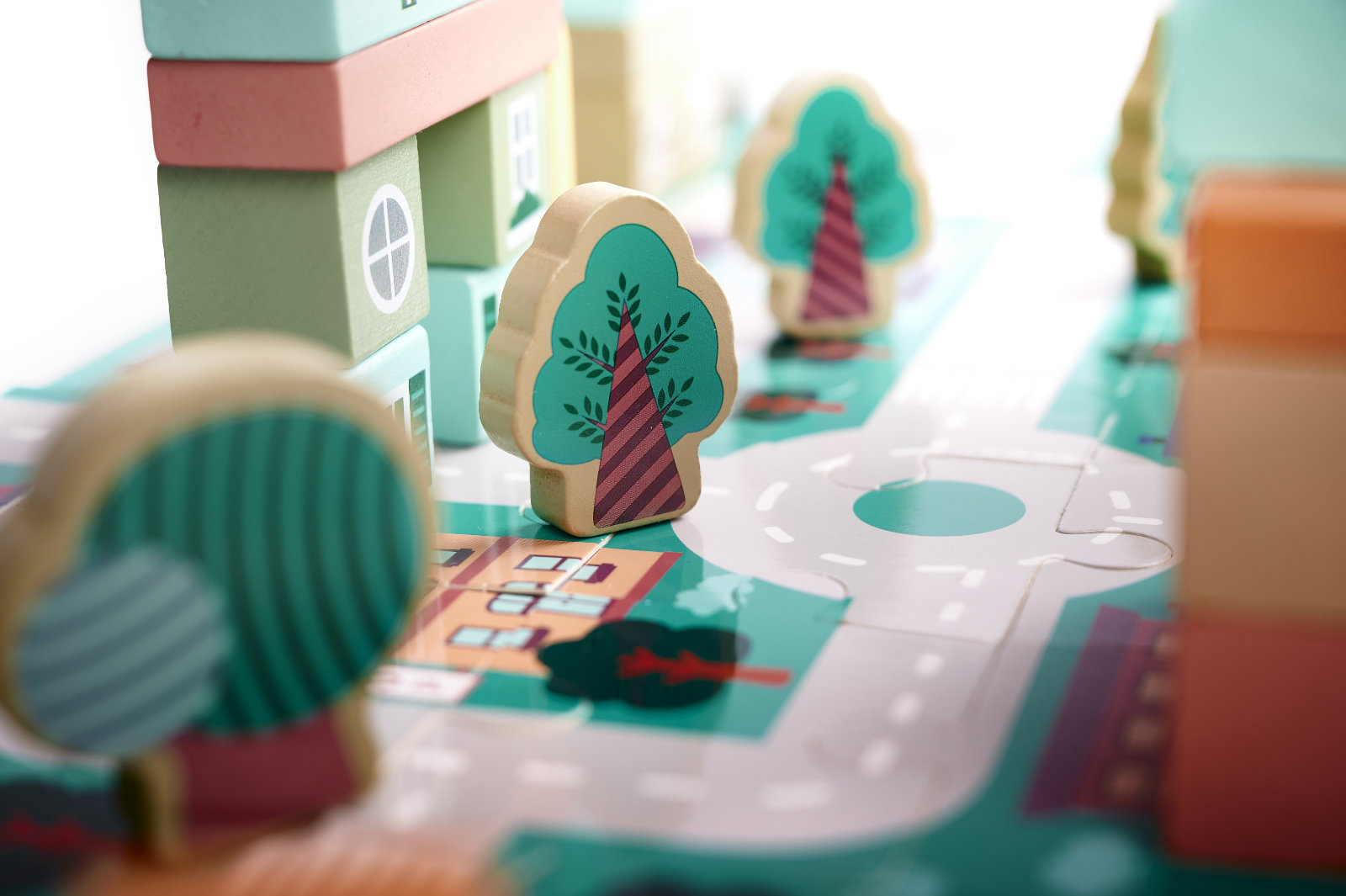 Izglītojoša koka klucīšu sacīkšu trase 160el.