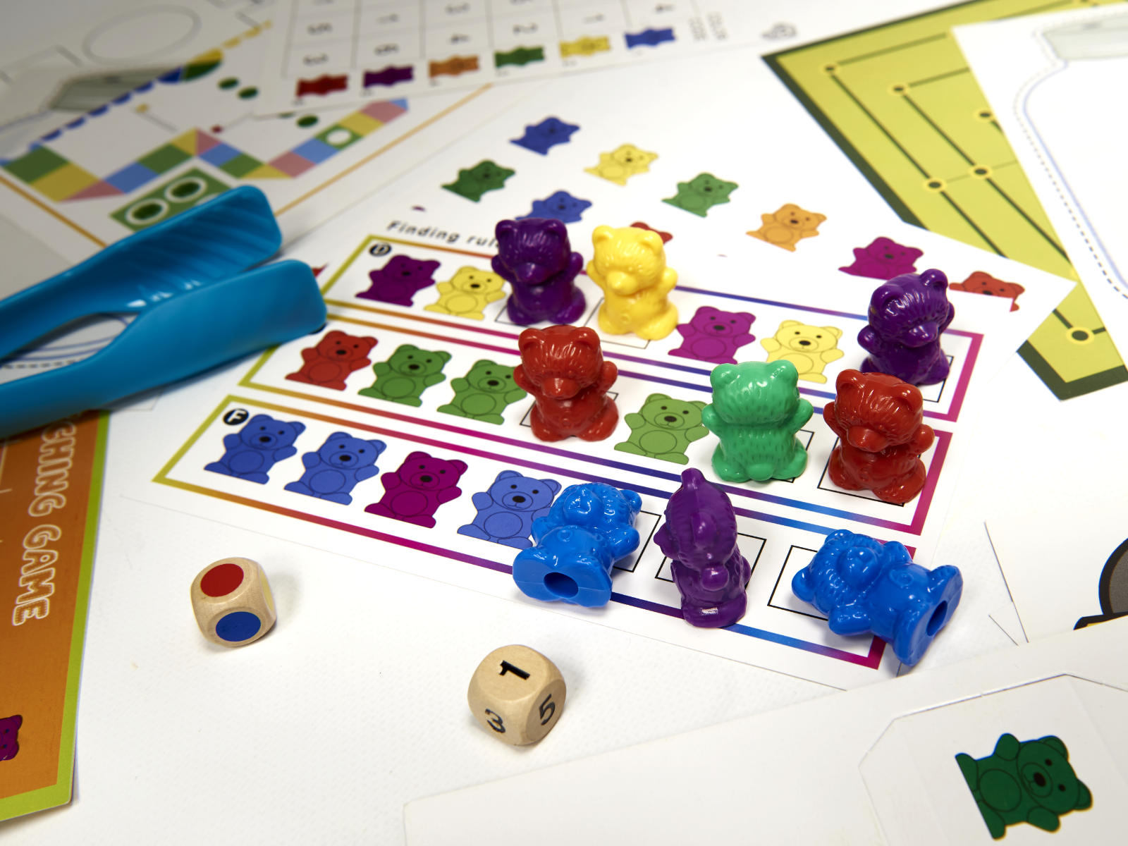 Izglītojoši rotaļu lācīši, kas mācās skaitīt montessori 116el.