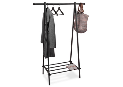 Pakaramais plaukts ar plauktu skapi