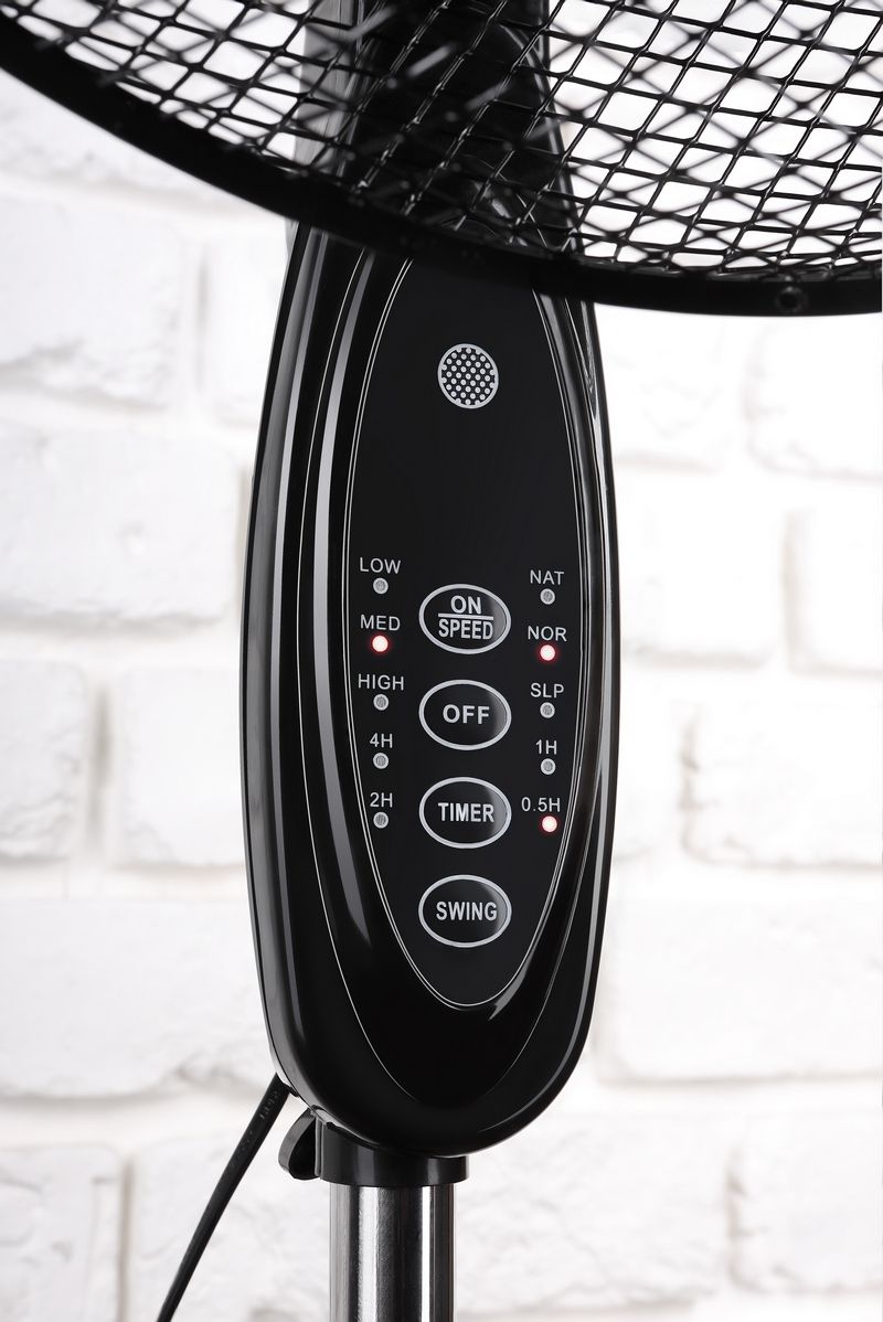 Grīdas ventilators ar pulti COLD