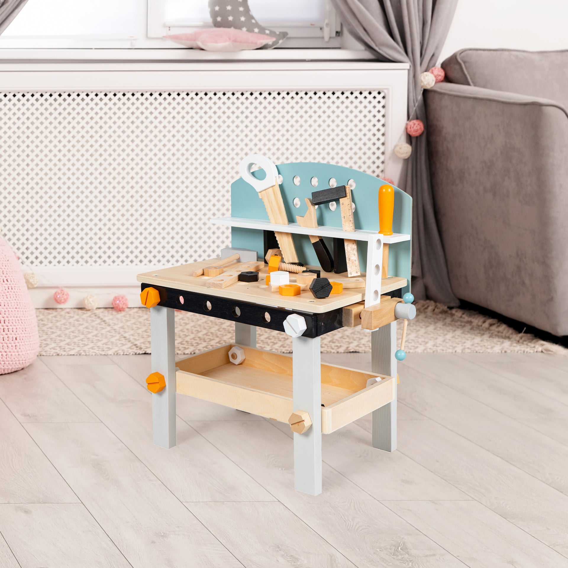 Koka darbnīca ar instrumentiem MASTER