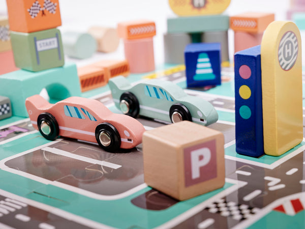 Izglītojoša koka klucīšu sacīkšu trase 160el.