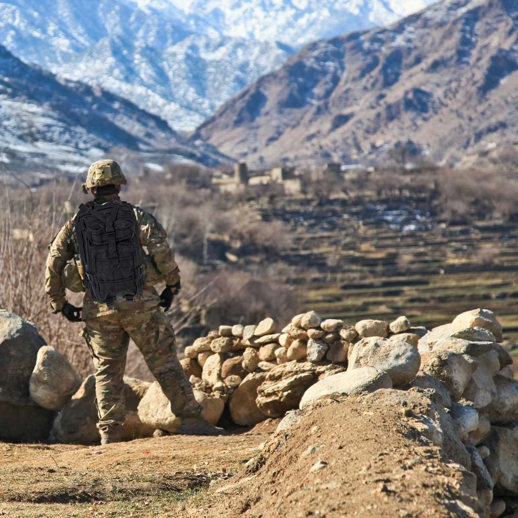 Taktiskā militārā tūristu mugursoma 25L melna