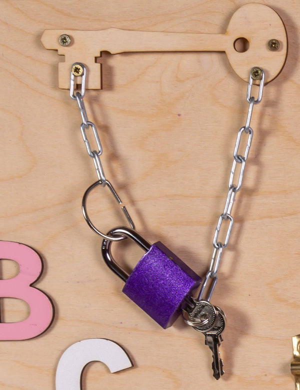 Koka manipulatīvais dēlis rozā pulkstenis 75x50cm