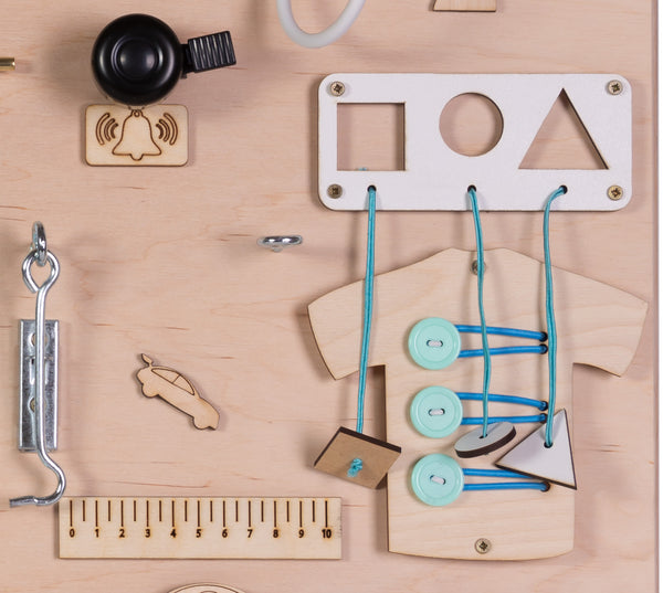 Koka sensorās manipulācijas tāfele 75x50cm