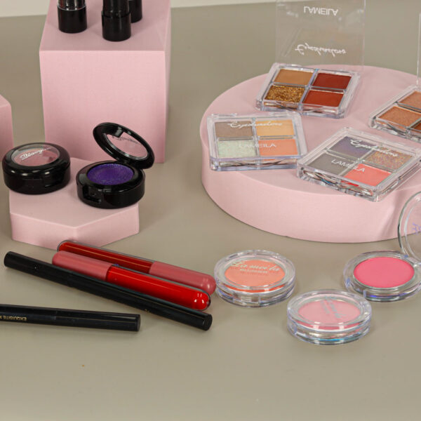 Kuferek-zestaw-kosmetykow-do-makijazu-domowe-spa-walizka-XXL-172295 Kuferek-zestaw-kosmetykow-do-makijazu-domowe-spa-walizka-XXL-172295