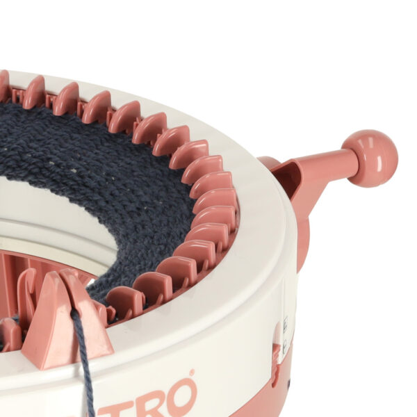 Maszyna-do-szycia-krosno-dziewiarskie-8-iglowa-okragla-4-klebki-wloczki-160933 Maszyna-do-szycia-krosno-dziewiarskie-8-iglowa-okragla-4-klebki-wloczki-160933