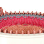 Maszyna-do-szycia-krosno-dziewiarskie-8-iglowa-okragla-4-klebki-wloczki-160934