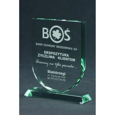 Стеклянный кубок с гравировкой и футляром