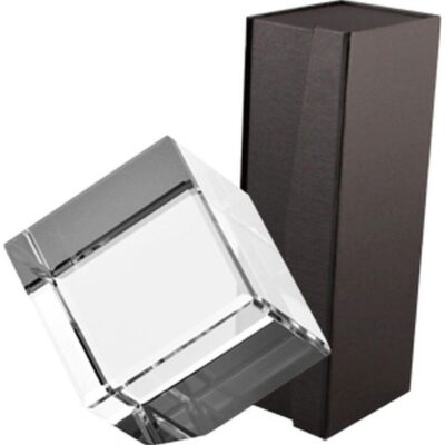 Стеклянный кубок