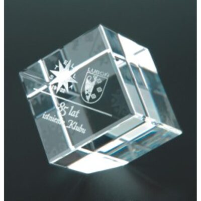 Стеклянный кубок с гравировкой и футляром