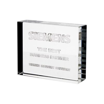 Стеклянный кубок с 3D-гравировкой