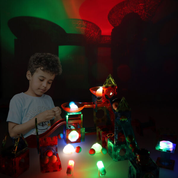 Klocki-magnetyczne-marble-tor-kulkowy-swiecacy-202-elementy-168757 Klocki-magnetyczne-marble-tor-kulkowy-swiecacy-202-elementy-168757