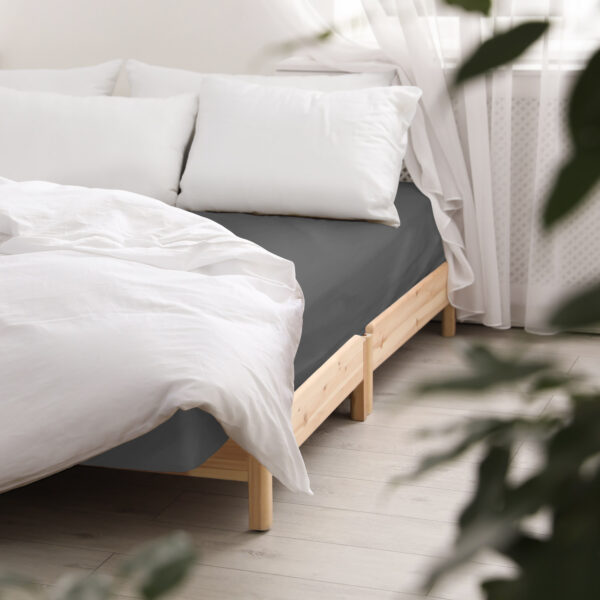 przescieradlo-satyna-bawelniana-z-gumka-j-szary-03 przescieradlo-satyna-bawelniana-z-gumka-j-szary-03