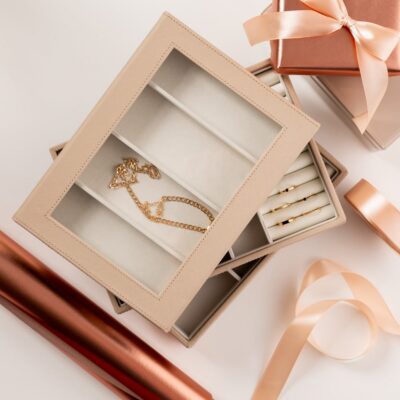 Szkatułka na biżuterię | AMMRA | trzypoziomowa beżowa | 25,3x18,2x11,4 cm | 765704