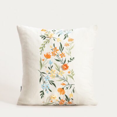 Наволочка | LAVIT | с объемными и вышитыми цветами | 45x45 см | 769412
