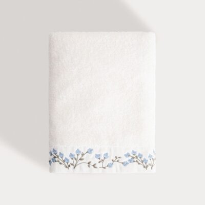 Towel | TIANA | With embroidered blue flowers | 70x130 cm | 770173