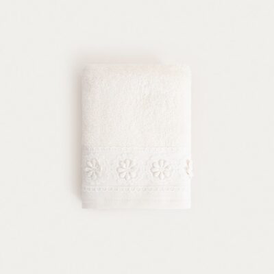 Towel | RESU | With decorative embroidery | 50x90 cm | 770746