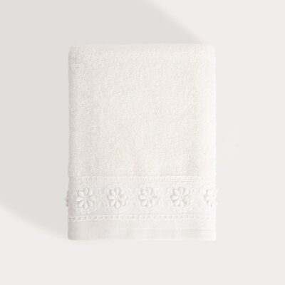 Towel | RESU | With decorative embroidery | 70x130 cm | 770753