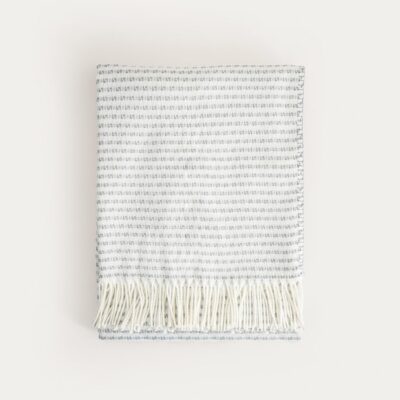 Koc | SORBO | z frędzlami i strukturalnym szarym wzorem | 150x200cm | 771590