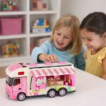 Kamper-zdalnie-sterowany-na-pilota-samochod-kempingowy-auto-2-4GHz-dzwieki-swiatla-akcesoria-rozowy-182730