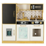 Kuchnia-dla-dzieci-drewniana-z-lodowka-tablica-kredowa-zlota-160598