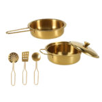 Kuchnia-dla-dzieci-drewniana-z-lodowka-tablica-kredowa-zlota-160606