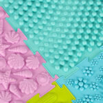 Mata-sensoryczna-puzzle-montessori-do-masazu-stop-8-elementow-pastelowe-172130