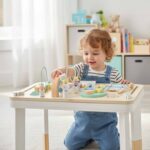 Tablica-manipulacyjna-LULILO-LUDO-stolik-drewniany-sensoryczny-2w1-rozowy-179842