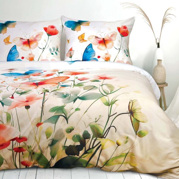 Cozy white bedroom with minimal design, soft bedding, and natura Cozy white bedroom with minimal design, soft bedding, and natura