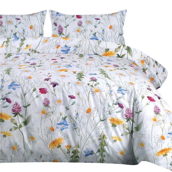 Realistic bed set mockup displaying a stylish bedding collection Realistic bed set mockup displaying a stylish bedding collection