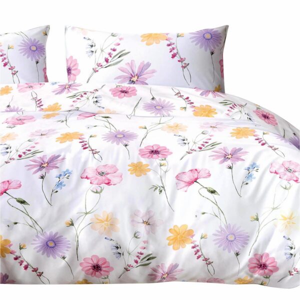 front view of a mockup white bed with a white blanket in a luxur front view of a mockup white bed with a white blanket in a luxur