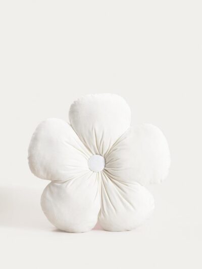 Подушка | LOERI | экрю в форме цветка | 40 см | 739774