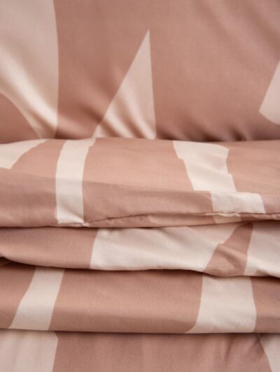 Постельное белье TARO из микрофибры карамельно-бежевого цвета, 160x200 + 2*70x80 см