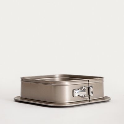 FEBE | kvadrātveida veidne ar noņemamu apakšējo daļu zelta | 24x24x8 cm | 776656