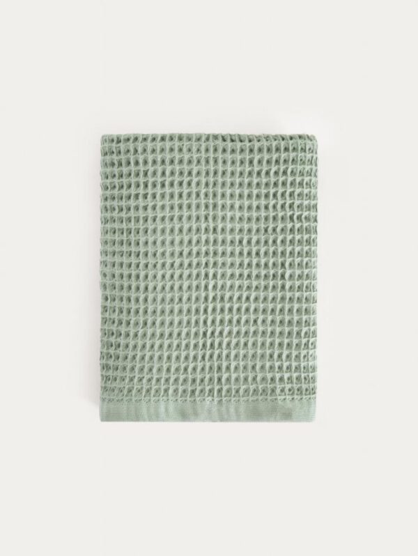 ___purein___5D331DA5-BFCF-E3AD-065C-9D4E2852BA60